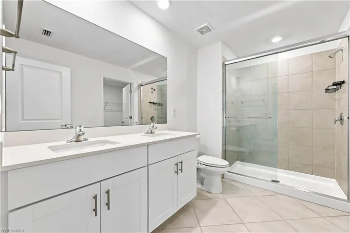 3513 Ne 12th Ave, Cape Coral, Florida 33909