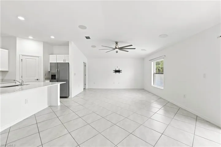 3513 Ne 12th Ave, Cape Coral, Florida 33909