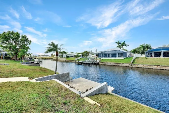 1412 SE 11th  PL, Cape Coral, FL 33990