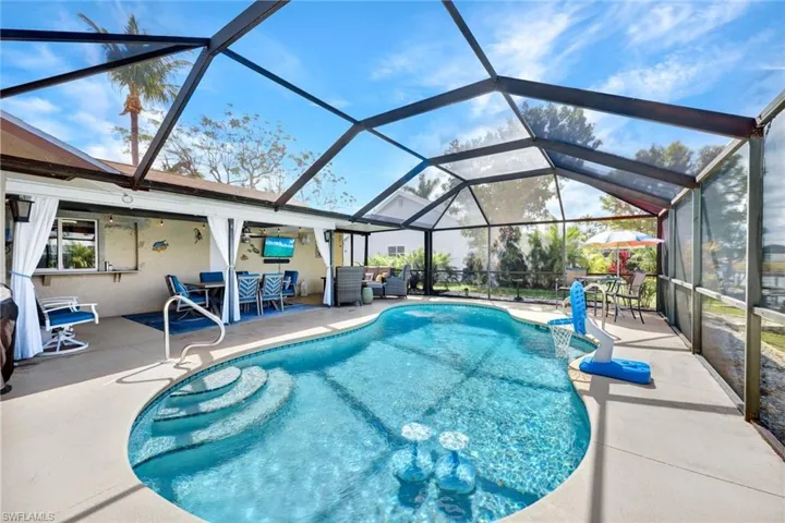 1412 SE 11th  PL, Cape Coral, FL 33990