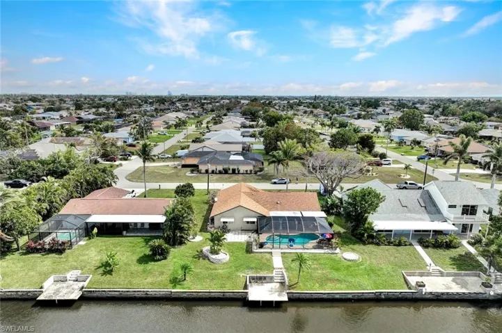 1412 SE 11th  PL, Cape Coral, FL 33990