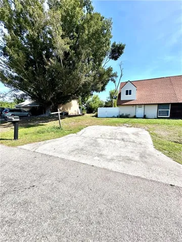 17493  Ellie  DR, Fort Myers, FL 33967