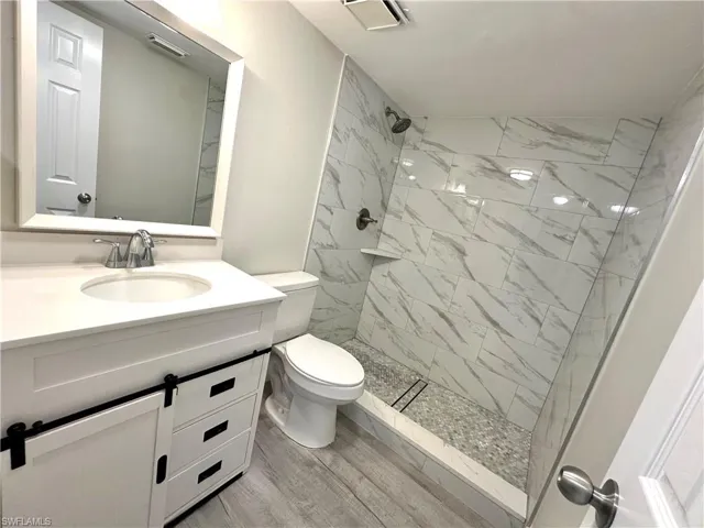 17493  Ellie  DR, Fort Myers, FL 33967
