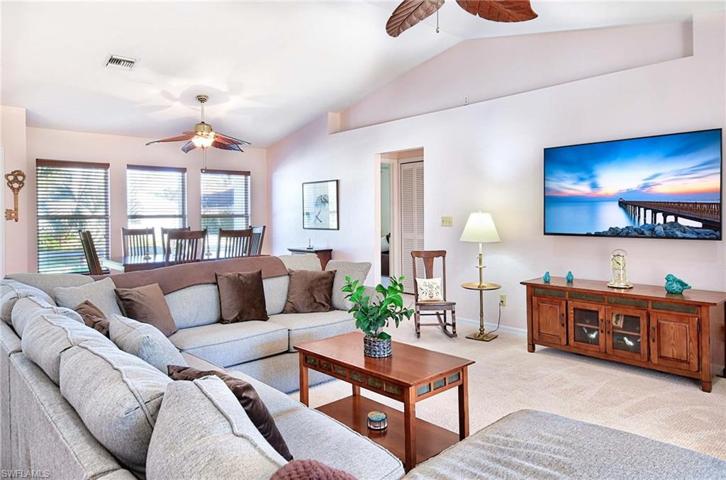 888 Hidden Terrace RD, NAPLES FL 34104