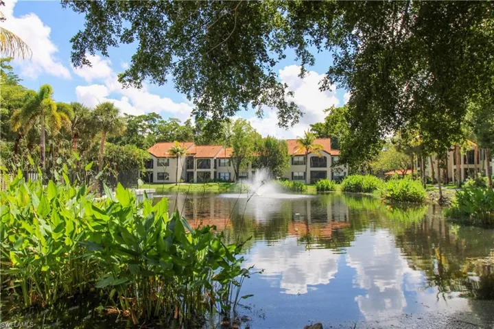 2118 Arbour Walk Cir 2811, Naples, Florida 34109