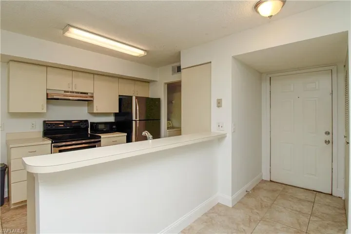 2118 Arbour Walk Cir 2811, Naples, Florida 34109