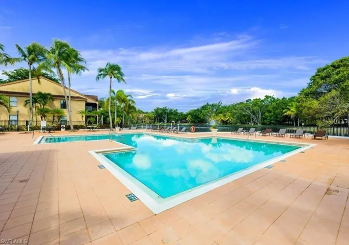 2118 Arbour Walk Cir 2811, Naples, Florida 34109
