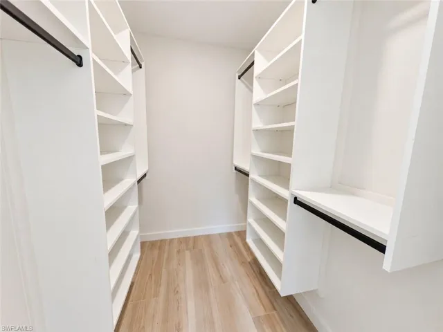 225 Turtle Lake Ct 207, Naples, Florida 34105