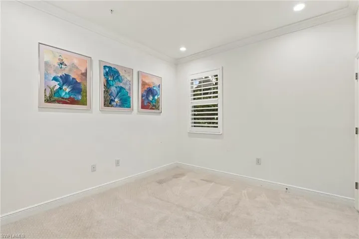 2543 Seychelles Dr 604, Naples, Florida 34112