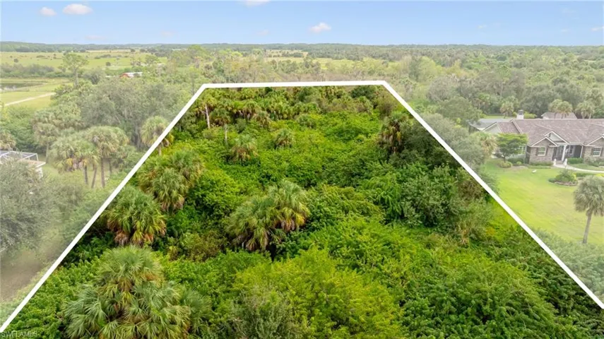 View from above of property featuring property parcel outlined