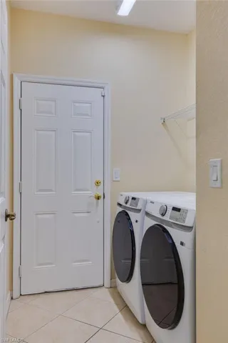 9967 Chiana Cir, Fort Myers, Florida 33905