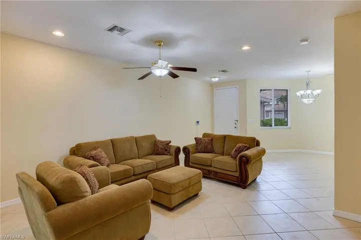 9967 Chiana Cir, Fort Myers, Florida 33905