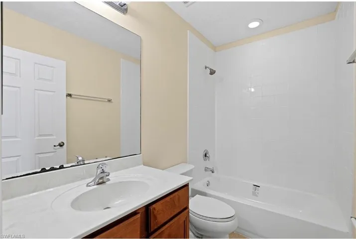 9967  Chiana  CIR, Fort Myers, FL 33905