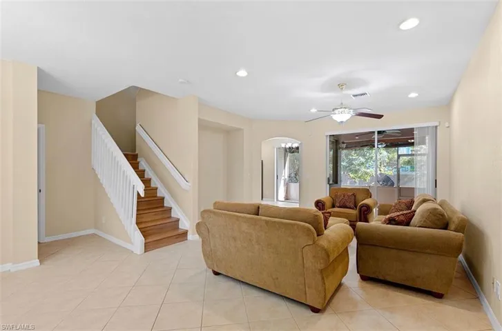 9967  Chiana  CIR, Fort Myers, FL 33905
