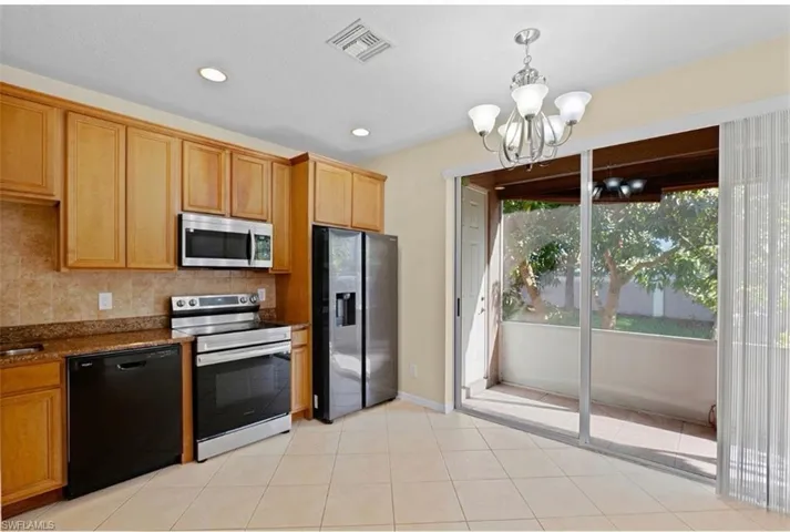 9967  Chiana  CIR, Fort Myers, FL 33905