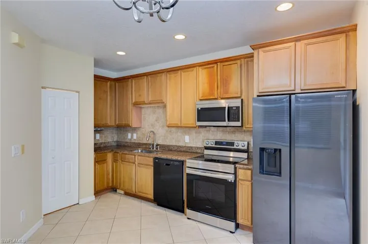 9967 Chiana Cir, Fort Myers, Florida 33905