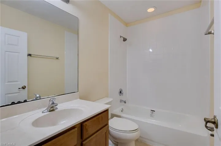 9967 Chiana Cir, Fort Myers, Florida 33905