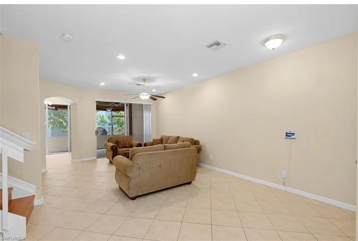 9967  Chiana  CIR, Fort Myers, FL 33905