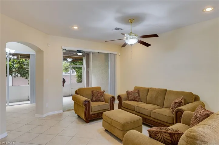9967 Chiana Cir, Fort Myers, Florida 33905
