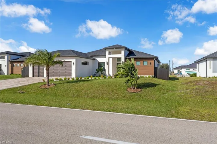 2010 Nelson Rd N, Cape Coral, Florida 33993