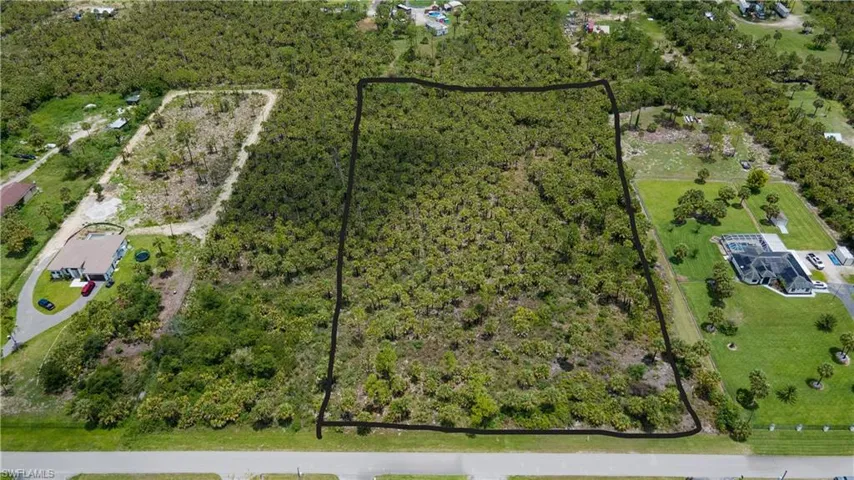 24th Ave Se, Naples, Florida 34117