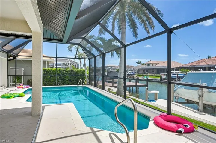 458 Waterleaf Ct, Marco Island, Florida 34145