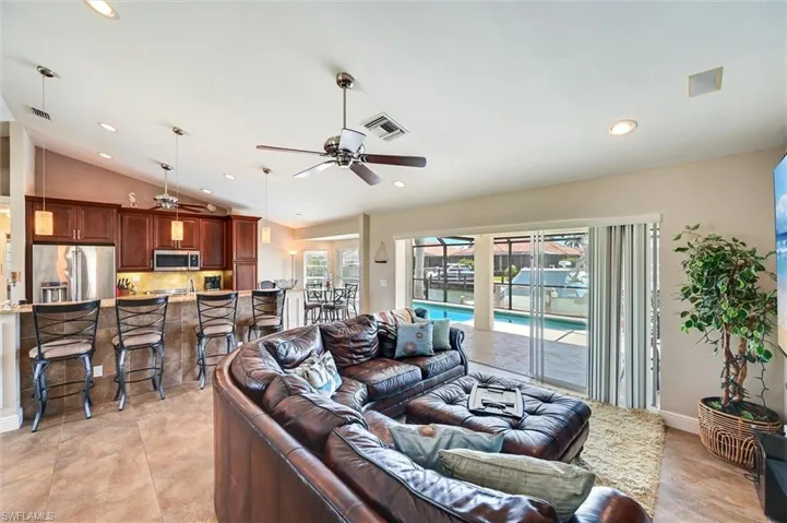 458 Waterleaf Ct, Marco Island, Florida 34145