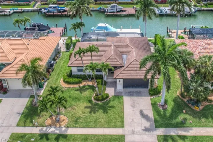 458 Waterleaf Ct, Marco Island, Florida 34145