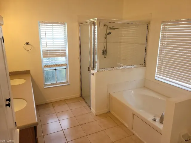 501 Sw 9th St, Cape Coral, Florida 33991