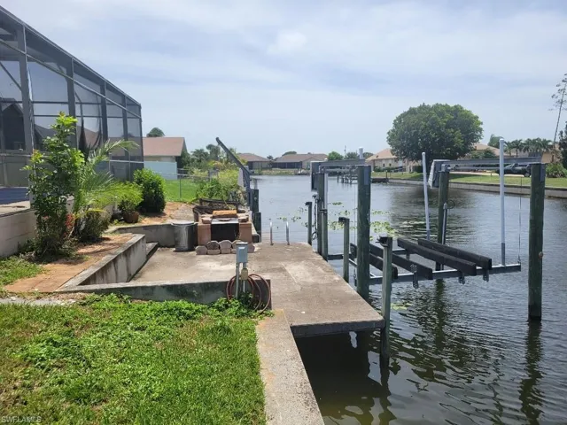 501 Sw 9th St, Cape Coral, Florida 33991