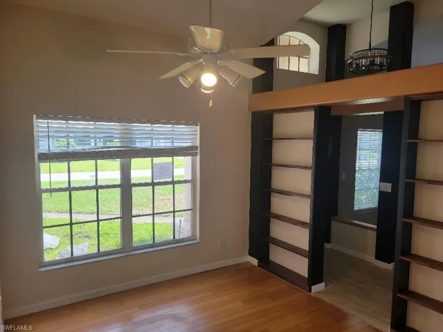 501 Sw 9th St, Cape Coral, Florida 33991