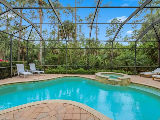 Screened Pool & Spa
