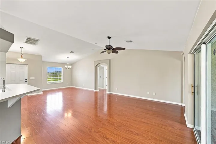 4155 Ne 15th Pl, Cape Coral, Florida 33909