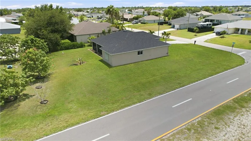 4155 Ne 15th Pl, Cape Coral, Florida 33909