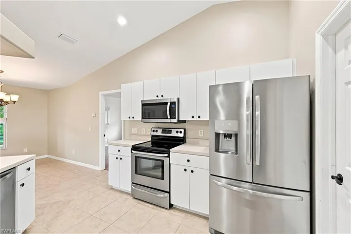 4155 Ne 15th Pl, Cape Coral, Florida 33909