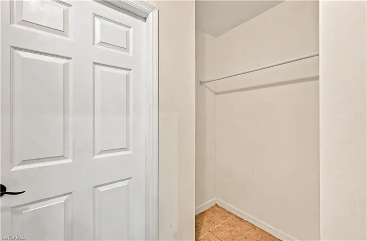 4155 Ne 15th Pl, Cape Coral, Florida 33909