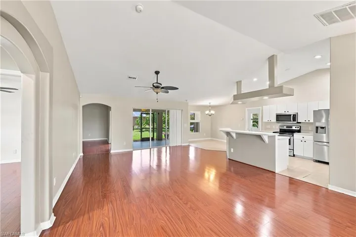 4155 Ne 15th Pl, Cape Coral, Florida 33909