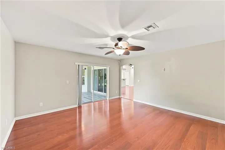 4155 Ne 15th Pl, Cape Coral, Florida 33909