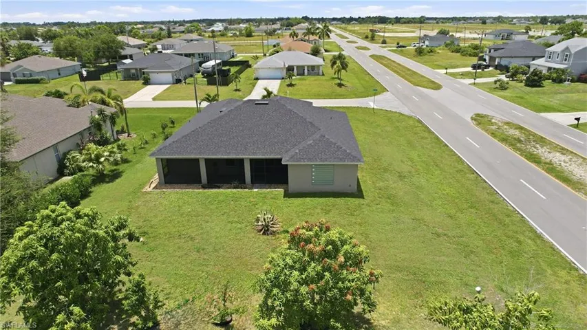 4155 Ne 15th Pl, Cape Coral, Florida 33909