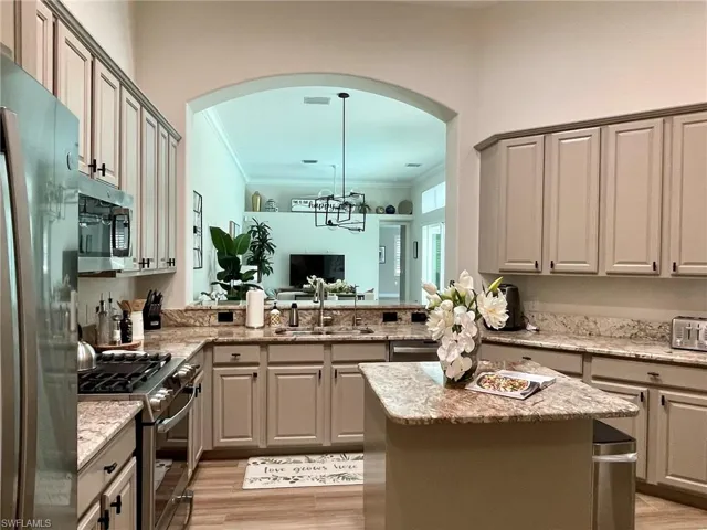 1628 Cayman Ct 2, Naples, Florida 34119