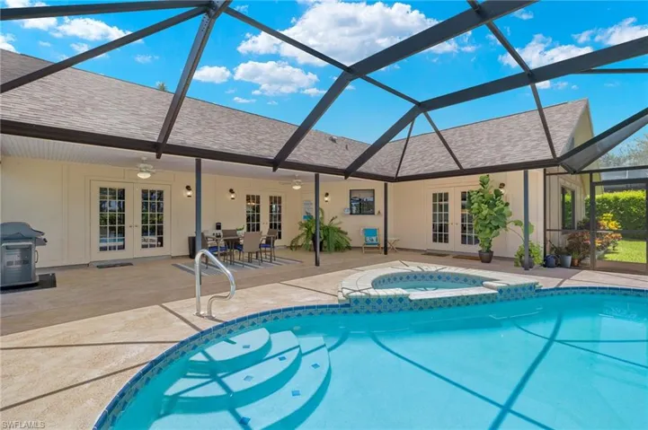 1213 SW 18th  ST, Cape Coral, FL 33991