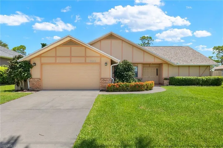 1213 SW 18th  ST, Cape Coral, FL 33991