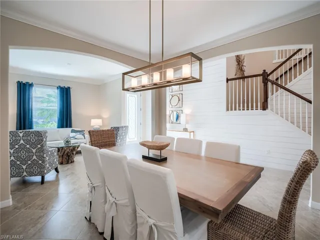 Tiled dining area with ornamental molding