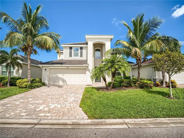 View of front of home featuring a front lawn