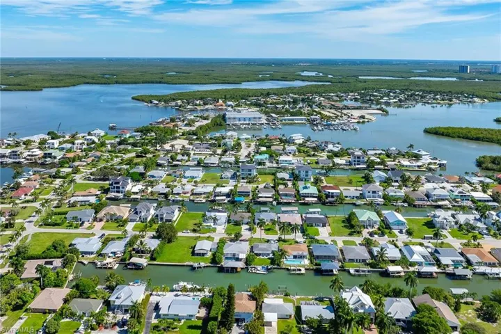 131 San Salvador St, Naples, Florida 34113