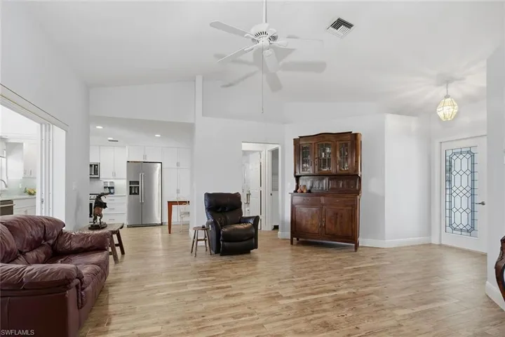 131 San Salvador St, Naples, Florida 34113