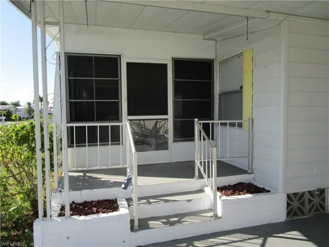 Sunroom entry