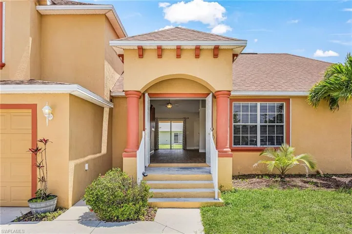 120 SE 4th  TER, Cape Coral, FL 33990
