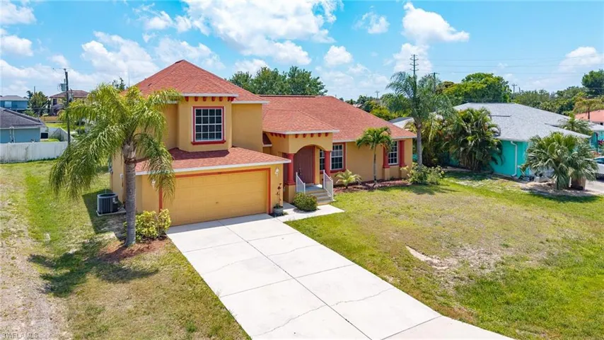120 SE 4th  TER, Cape Coral, FL 33990