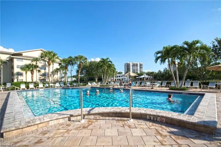 360  Horse Creek  DR, Naples, FL 34110